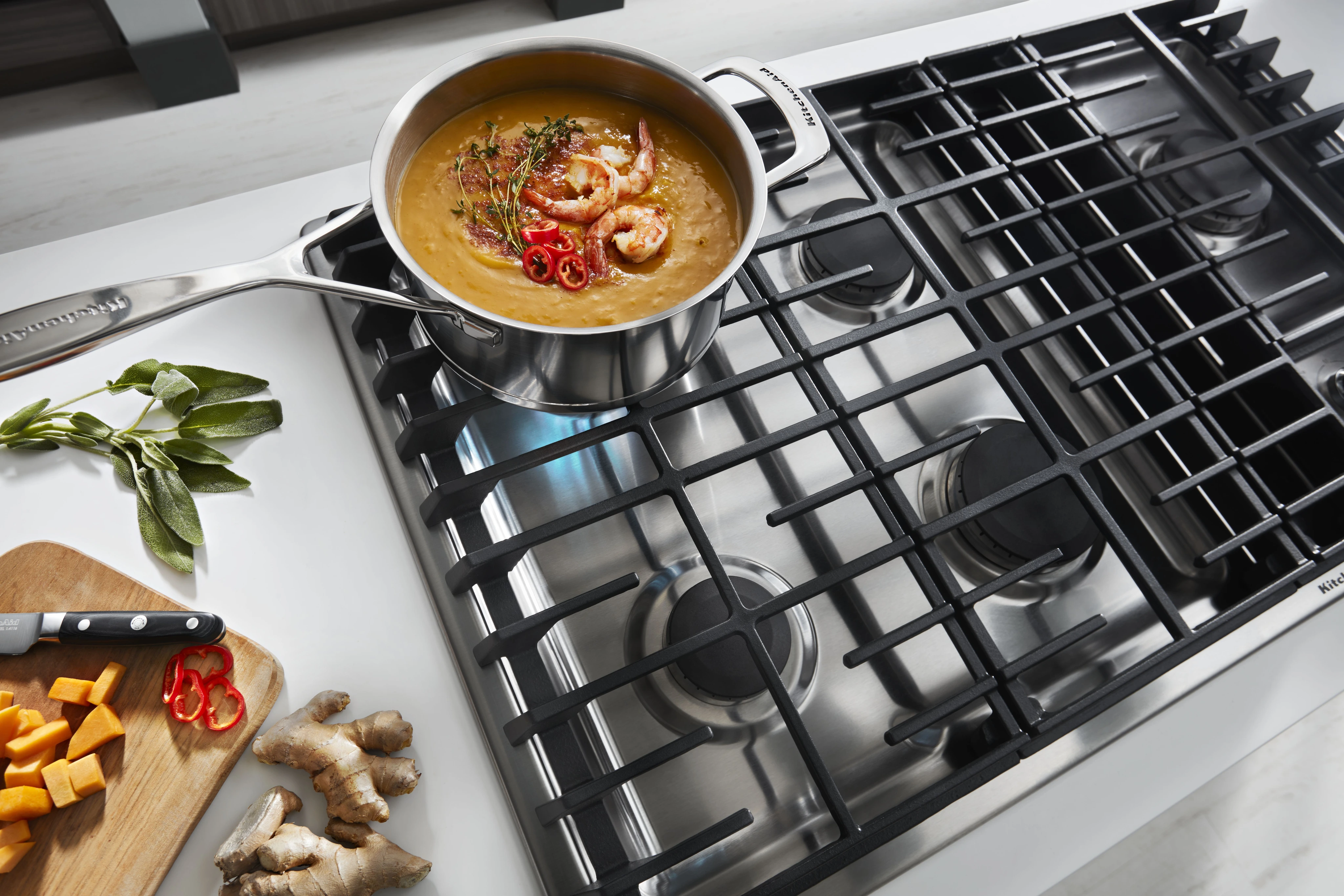 KitchenAid gas cooktop vignette
